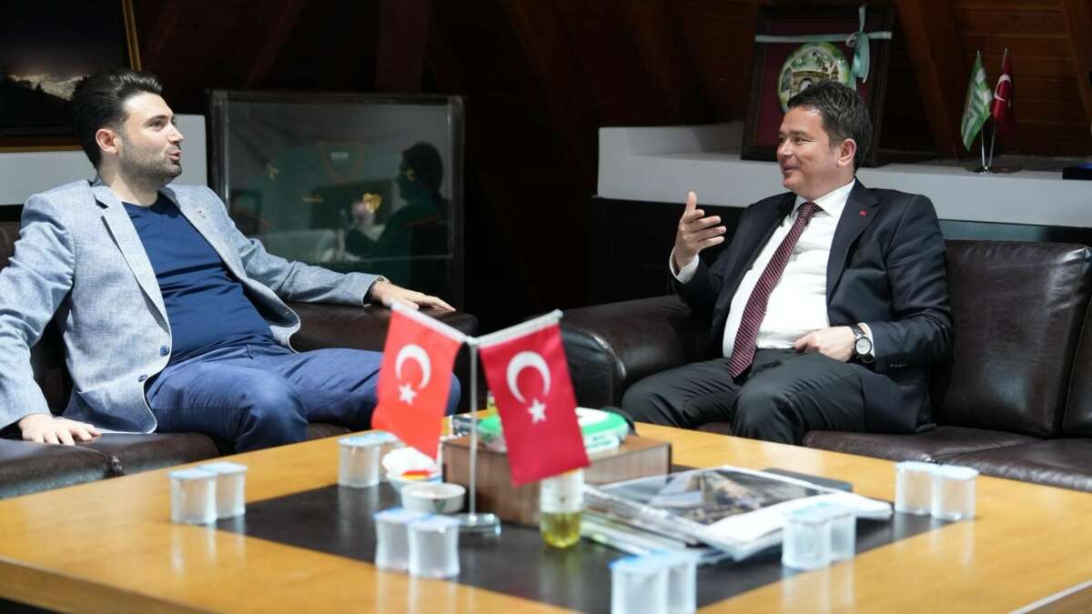 Başkan Erkan Aydın’dan Bursaspor’a ziyaret