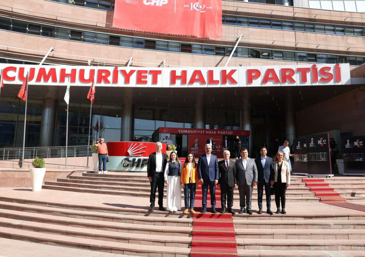 Başkan Mustafa Bozbey’den dikkat çeken mesaj: ‘Baba ocağındayız, evimizdeyiz’