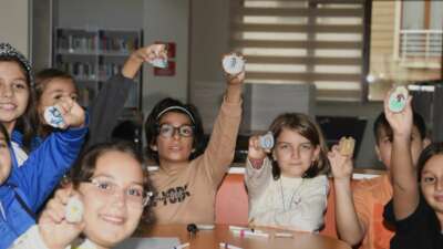 Bu atölyeye katılan çocukların hayal güçleri genişliyor