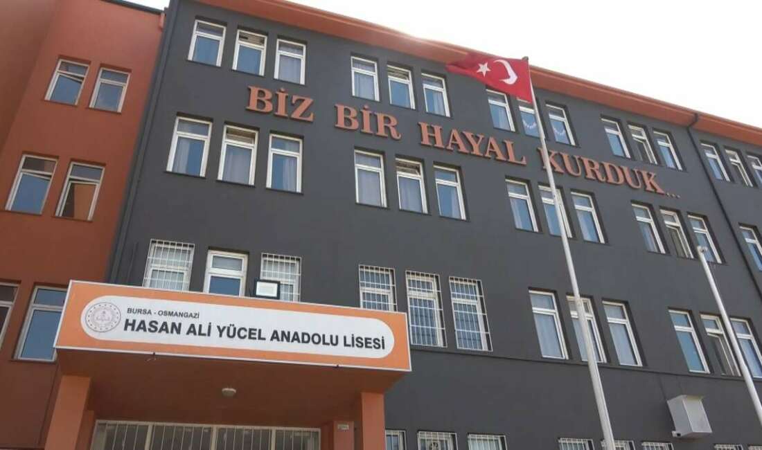 Bursa'da lise öğrencilerinin topladıkları