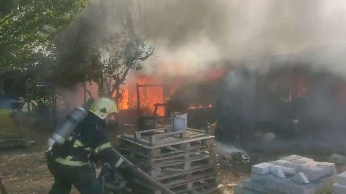 Bursa’da bağ evi alev alev yandı