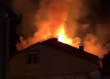 Bursa’da çatı katında çıkan yangın korkuttu