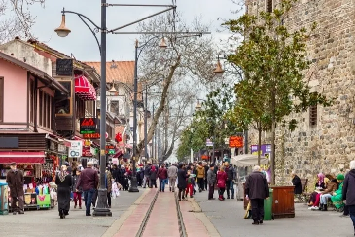 Bursa’da yazdan kalma günler devam ediyor: Salı yağış geliyor