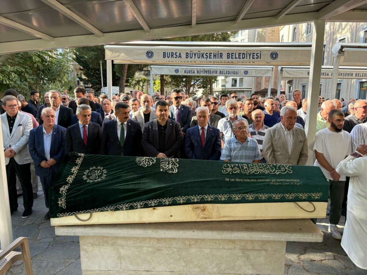 Bursa’nın duayen gazetecilerinden Engin Özpınar toprağa verildi