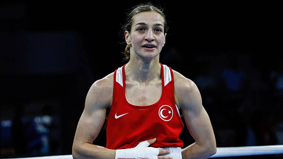 Buse Naz Çakıroğlu, Dünya Boks Şampiyonası’nda finale yükseldi