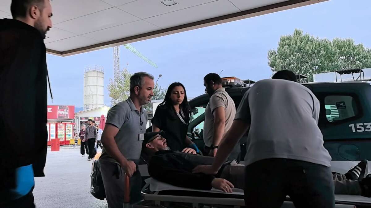 Direksiyon başında kalp krizi geçiren sürücüyü zabıtalar kurtardı