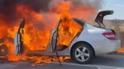 Edirne’de seyir halindeki otomobil alev alev yandı