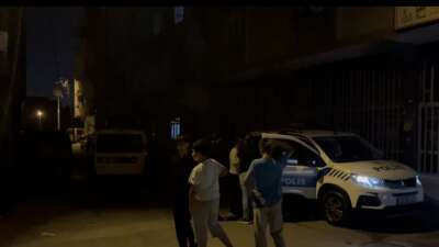 Gece yarısı husumetlisinin aracını kundakladı