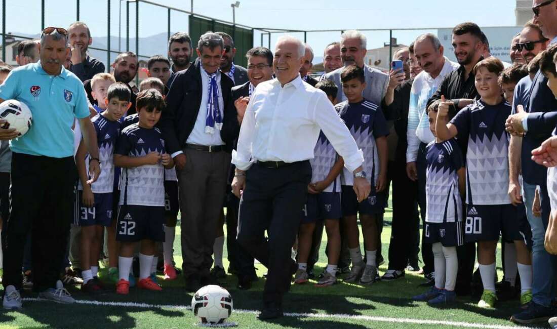 Bursa’da Yunuseli Futbol Sahası