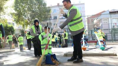 İnegöl, 20 Eylül Temizlik Günü’nde tek yürek temizlik etkinliği