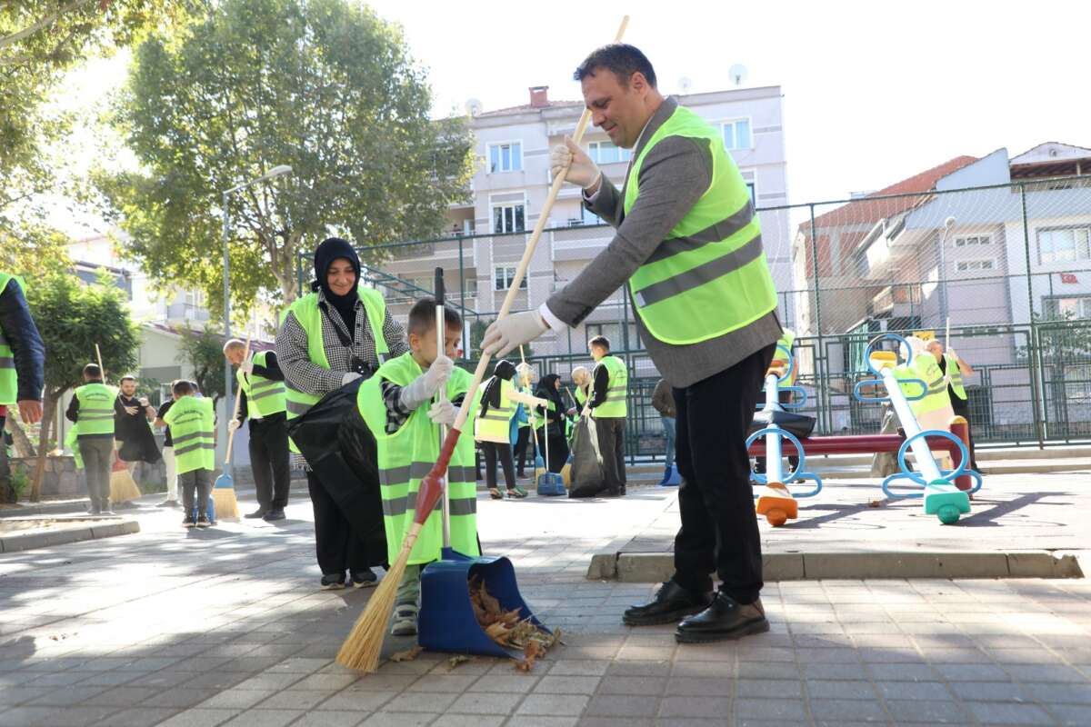 İnegöl, 20 Eylül Temizlik Günü’nde tek yürek temizlik etkinliği