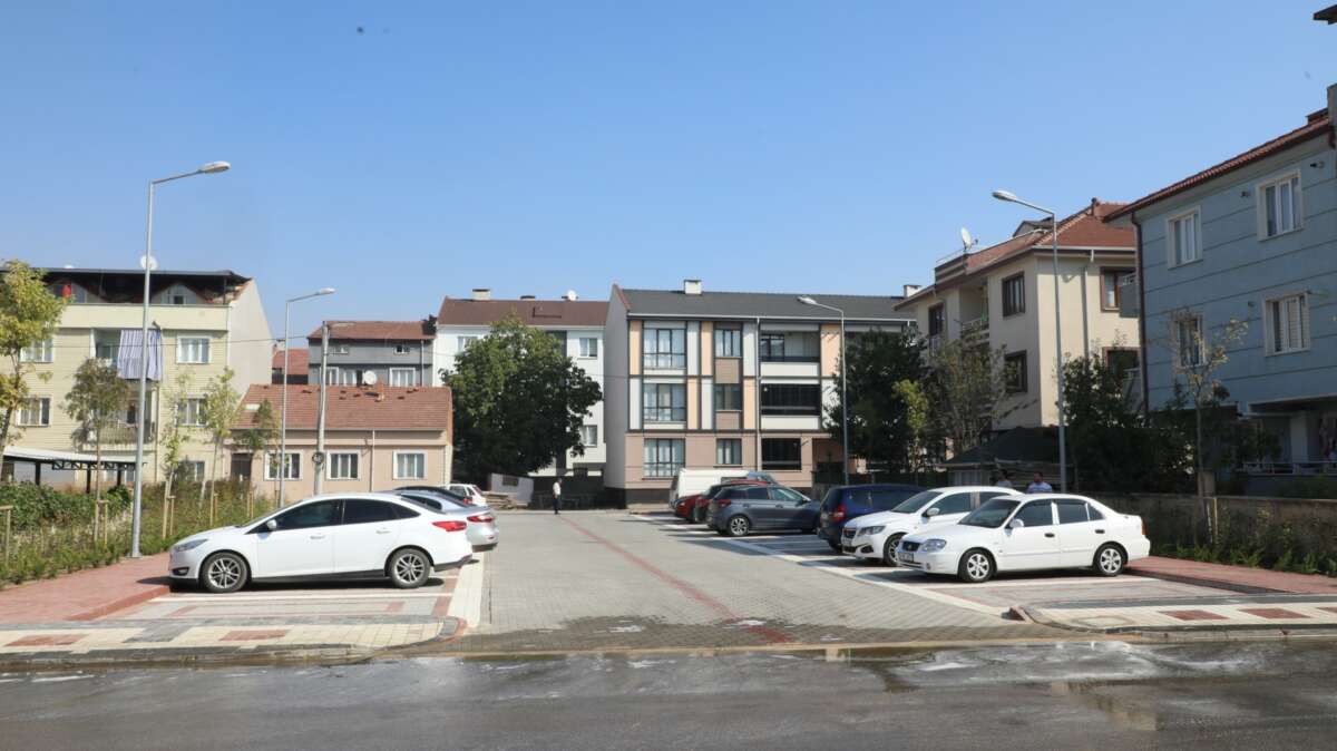 İnegöl Ertuğrulgazi Mahallesi’ne 26 araçlık yeni otopark açıldı