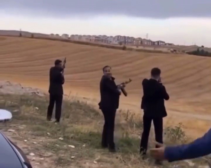 İnegöl’de düğün konvoyunda silah atan şahıslar yakalandı