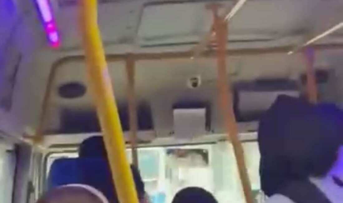 Minibüs şoförü yolcuları çileden çıkardı… Yolcular isyan etti Bursa’da minibüs şoförü takip