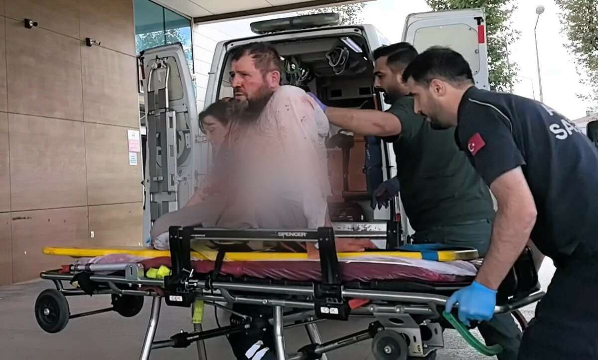 Minibüsün çarptığı yaya ağır yaralandı