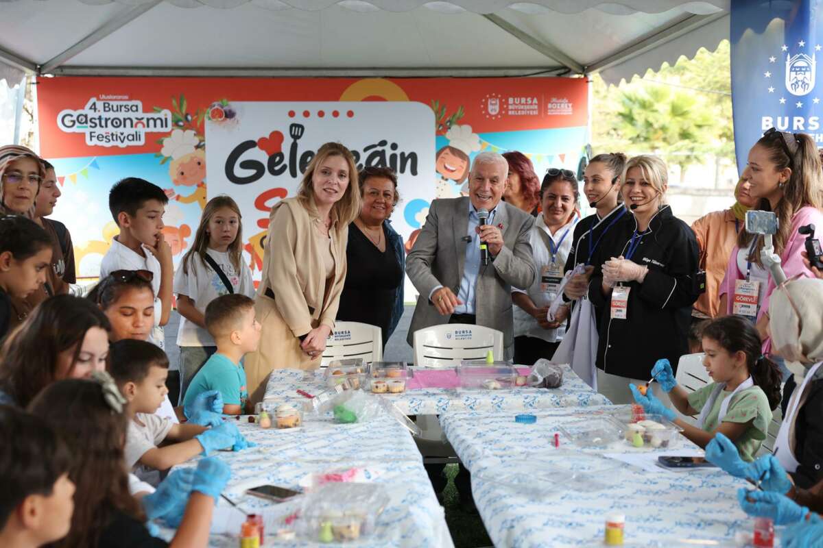 Minik şeflere Bozbey amcalarından alkış