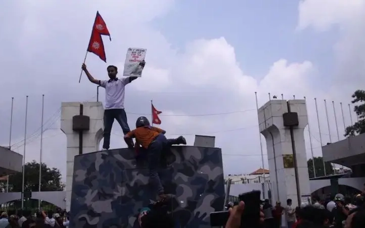 Himalaya ülkesi Nepal, Z