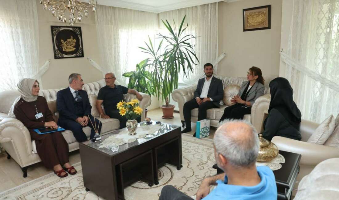 Nilüfer Belediyesi yetkilileri gazileri