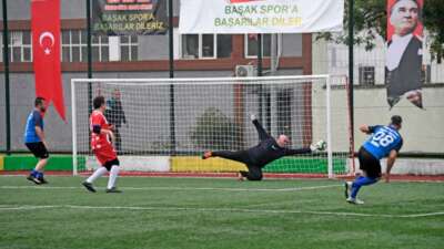 Osmangazi’de Geleneksel Halı Saha Turnuvası başladı