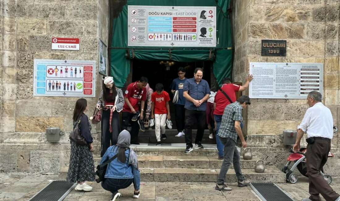 Bursa'da tarihi camilere gelen