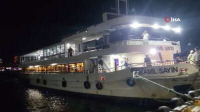 İstanbul Boğazı’nda panik anları: Yolcu vapuru ile gemi çarpıştı