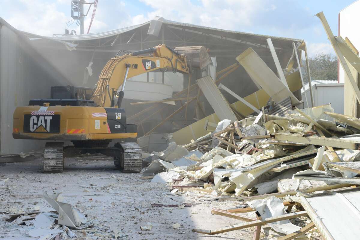 Nilüfer Yaylacık’ta iki kaçak yapı yıkıldı