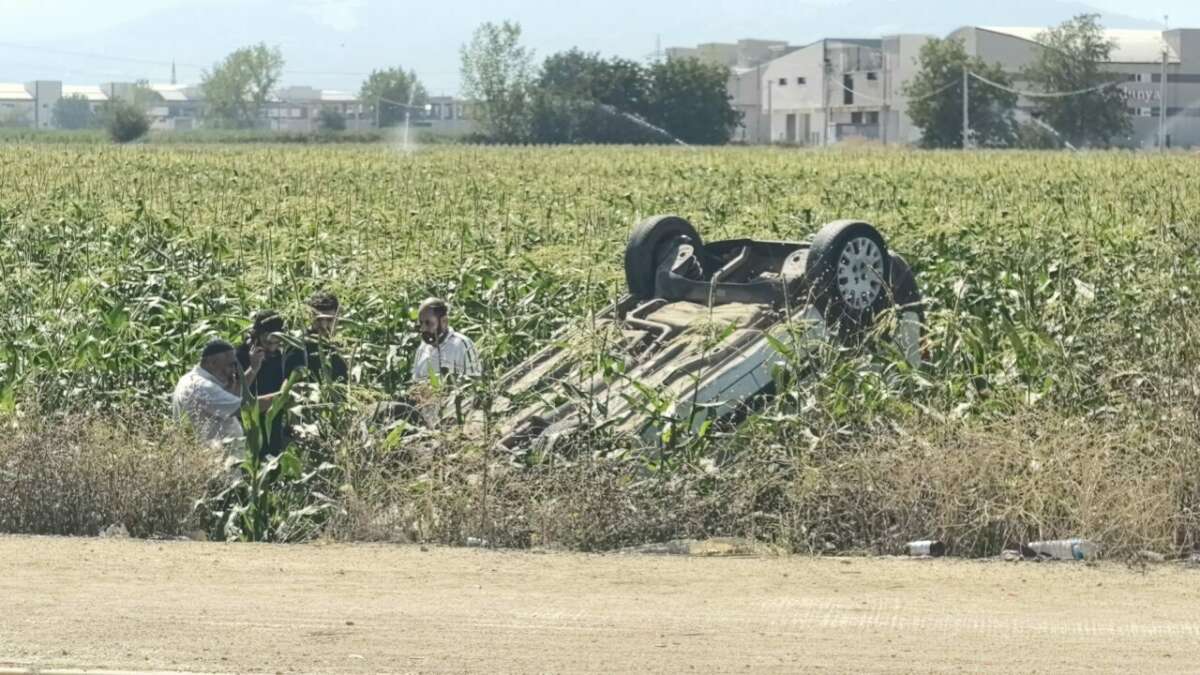 Kontrolden çıkan araç takla atıp tarlaya uçtu: 1 yaralı