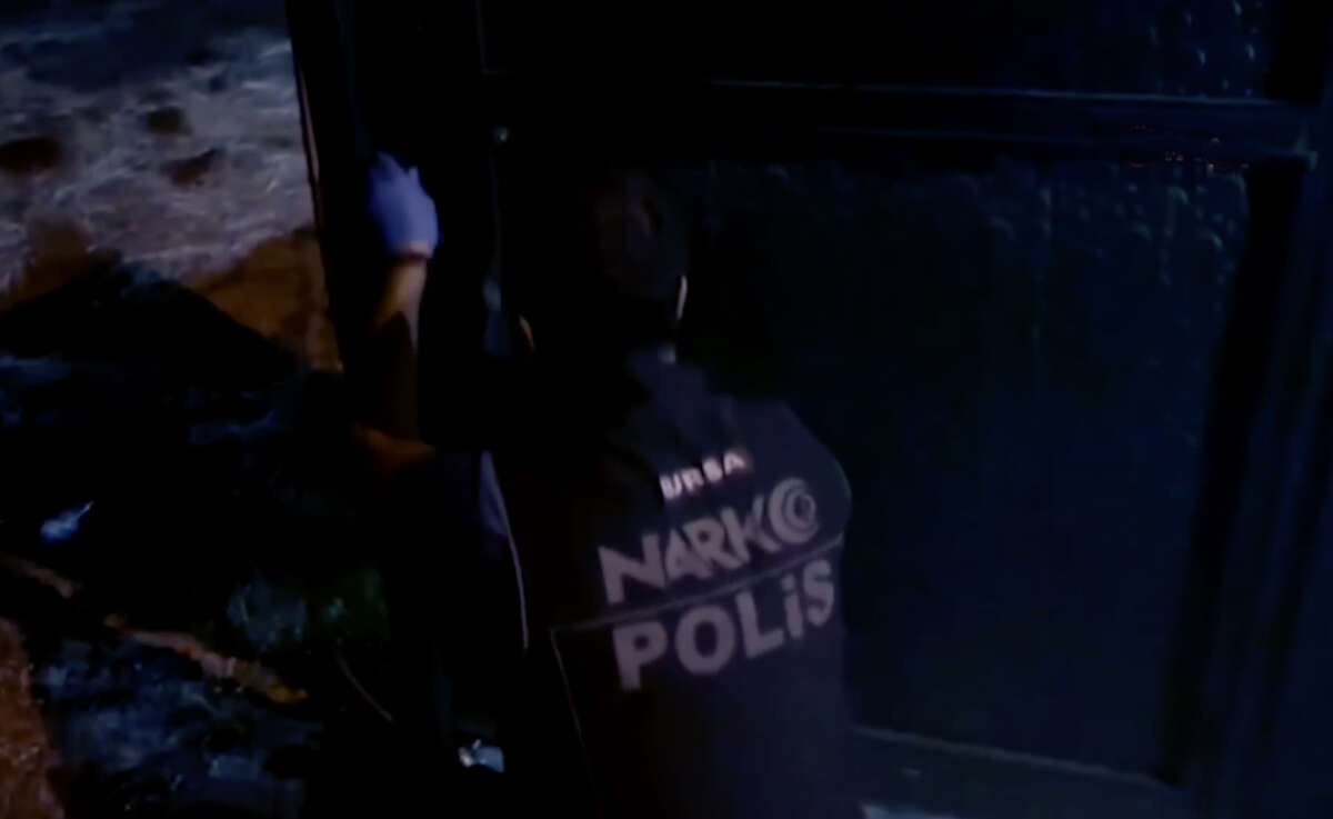 İçişleri Bakanı Yerlikaya: “Bursa’da 300 bin adet uyuşturucu hap ele geçirdik”