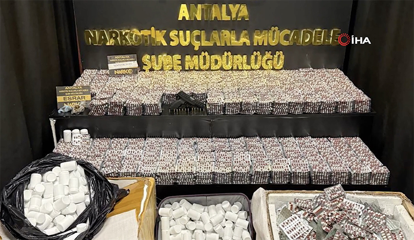 Yerlikaya: 1 ton 183 kilo uyuşturucu ve 2,8 milyon hap ele geçirildi