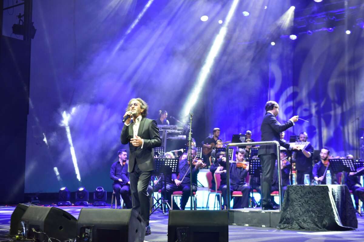63. Uluslararası Bursa Festivali’nde Fettah Can rüzgarı