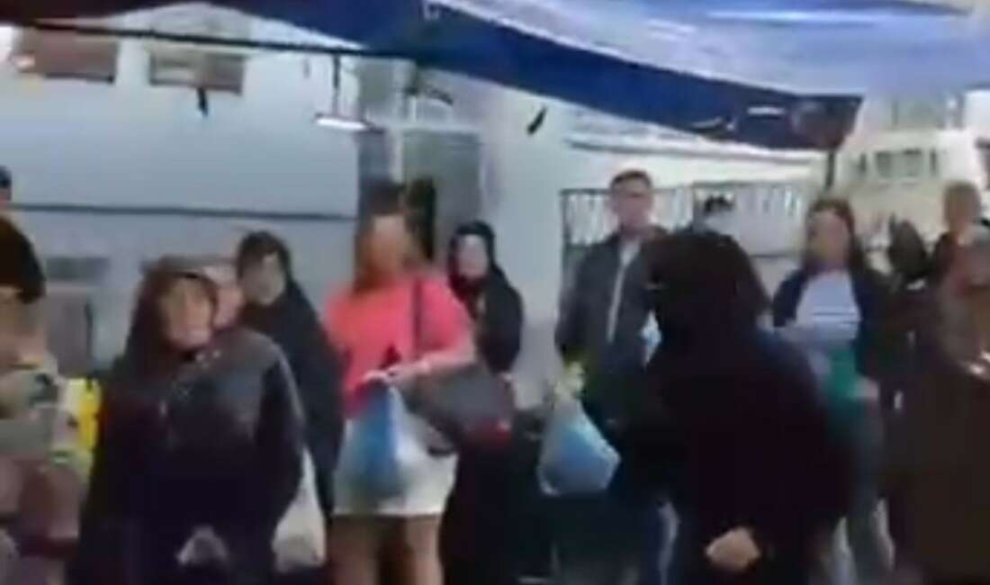 Peçeyle gizlendiler, pazarda hırsızlık