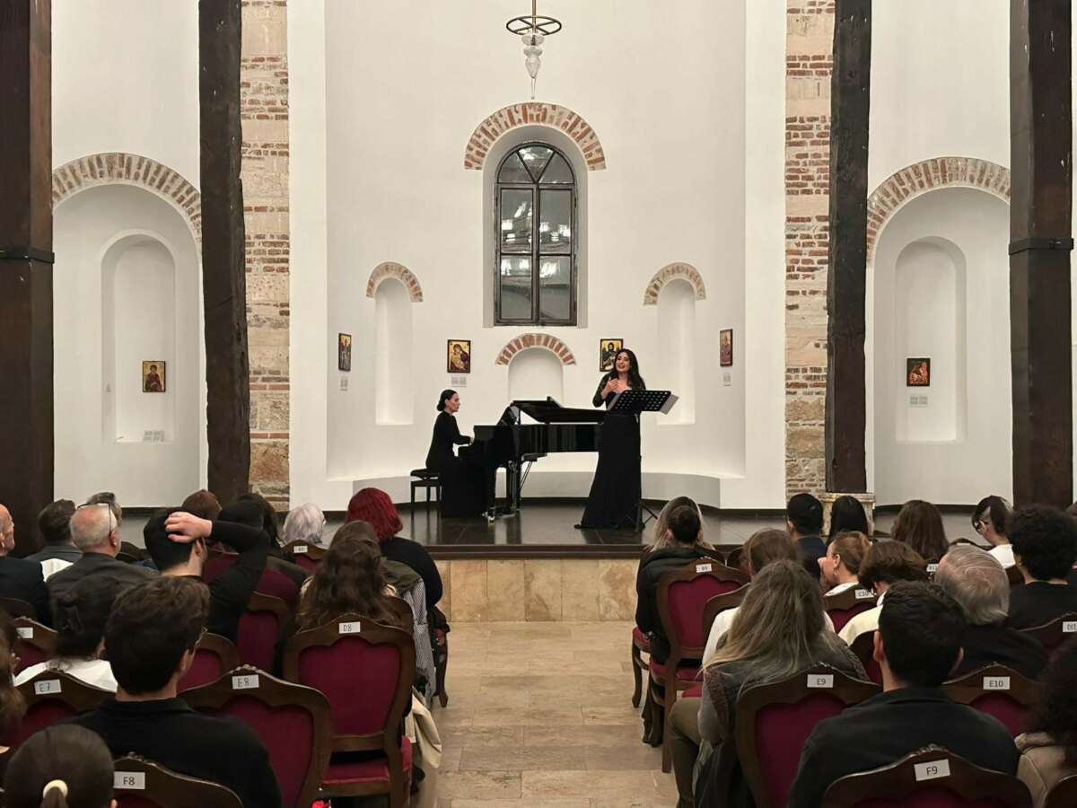 Aziz Panteleimon Kilisesi’nde “Güz Resitali”