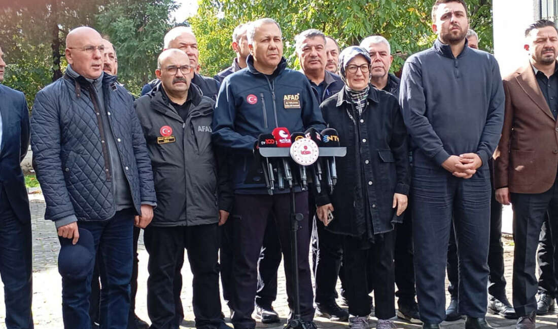 Bakan Yerlikaya: “112’ye 507 ihbar geldi, sadece 30’u hasarla ilgili” İçişleri Bakanı Ali Yerlikaya,