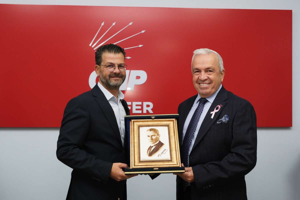 Başkan Şadi Özdemir’den CHP Nilüfer İlçe Yönetimine hayırlı olsun ziyareti