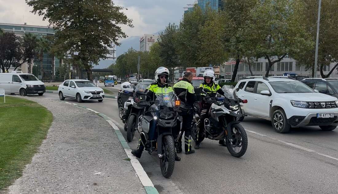 Boş bırakılan valiz ekipleri teyakkuza geçirdi Bursa'nın Osmangazi ilçesinde köprü