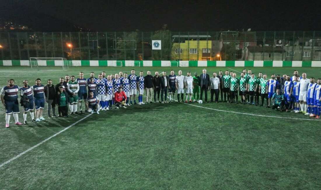 Bursa Büyükşehir’de Başkanlık Kupası heyecanı başladı Bursa Büyükşehir Belediyesi’nin kurum içi