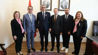 Bursa Kanserle Savaş Derneği’nden Sağlık Bakanı Memişoğlu’na ziyaret