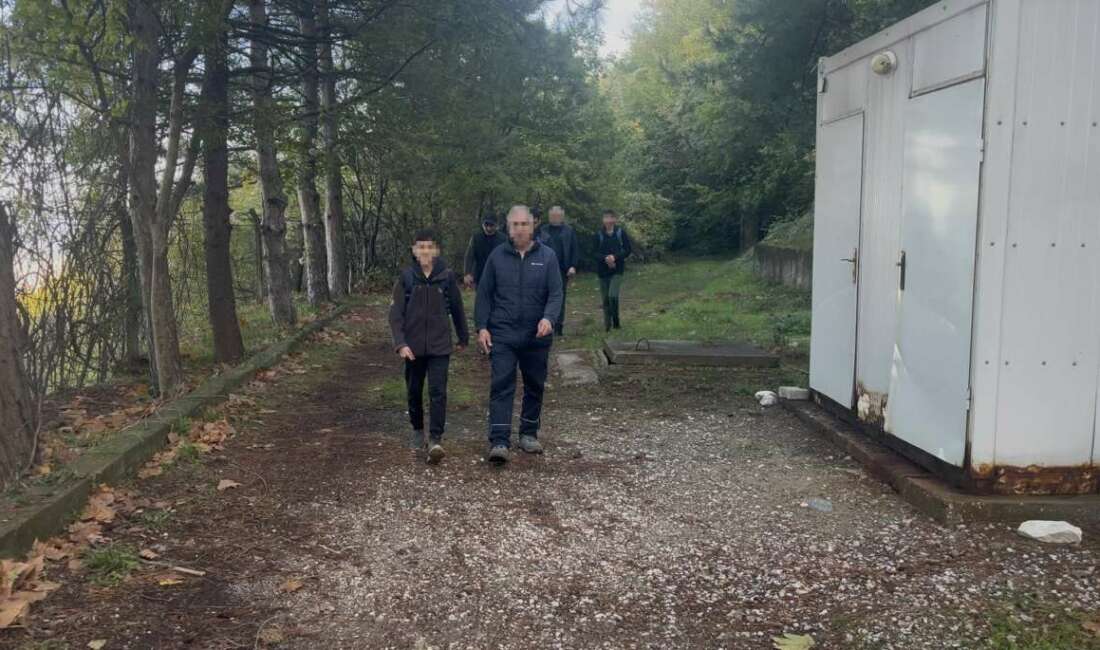 Bursa Uludağ’da 3’ü çocuk 4 kişi mahsur kaldı! Bursa'da Uludağ eteklerine kestane