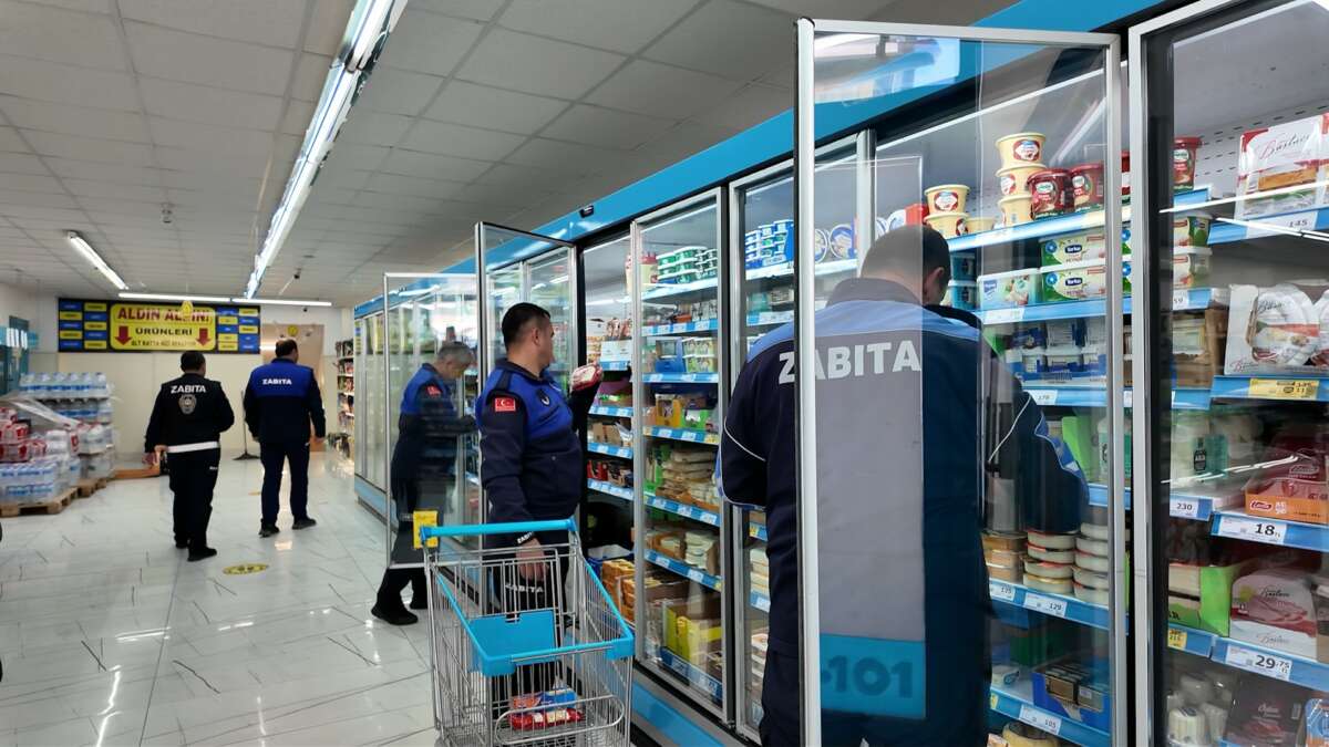 Bursa Yenişehir’de marketlere sıkı denetim