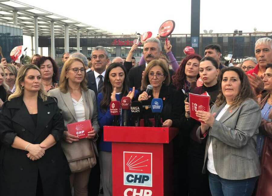 Bursa’da CHP’li Kadınlardan “Yoksulluğa Boyun Eğmiyoruz” Yürüyüşü Cumhuriyet Halk Partisi (CHP)