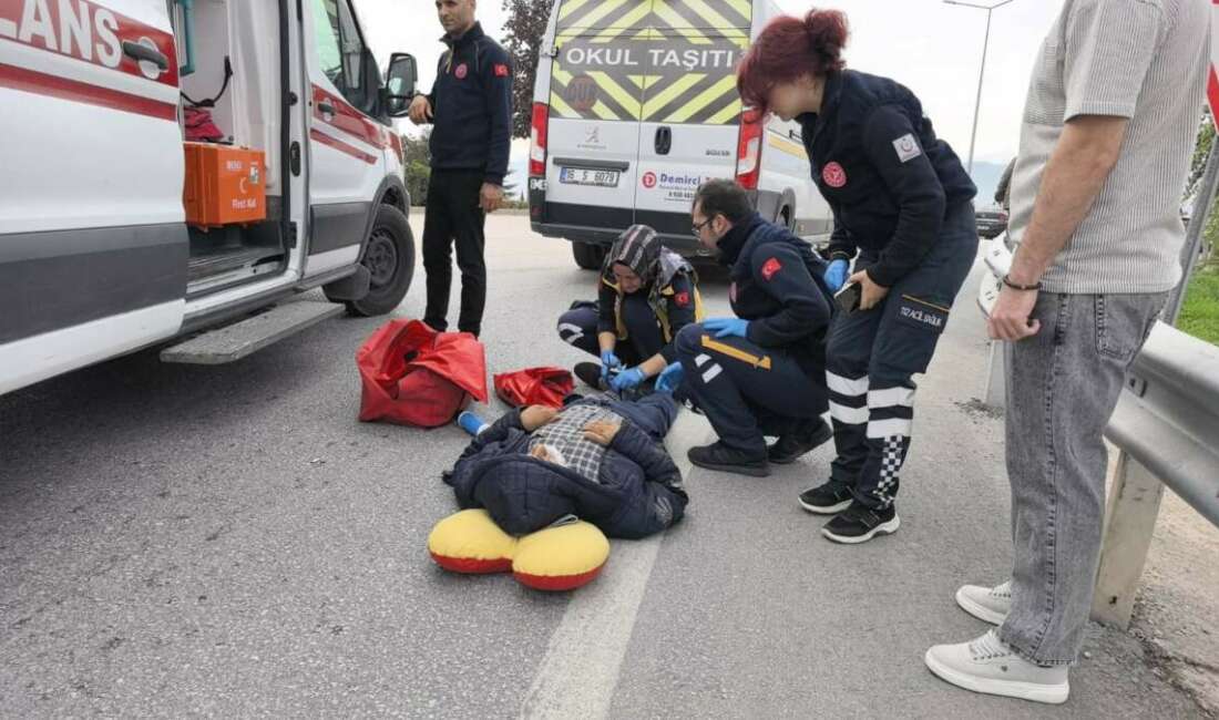 Bursa'da kavşaktan dönüş yapan