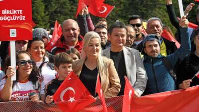 Bursa’da doğa içerisinde Cumhuriyet yürüyüşü