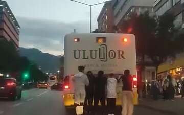 Bursa’da gençlerin tehlikeli yolculuğu