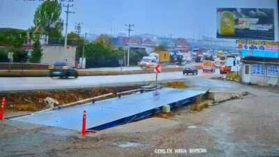 Bursa’da yaşanan kaza güvenlik kamerasında