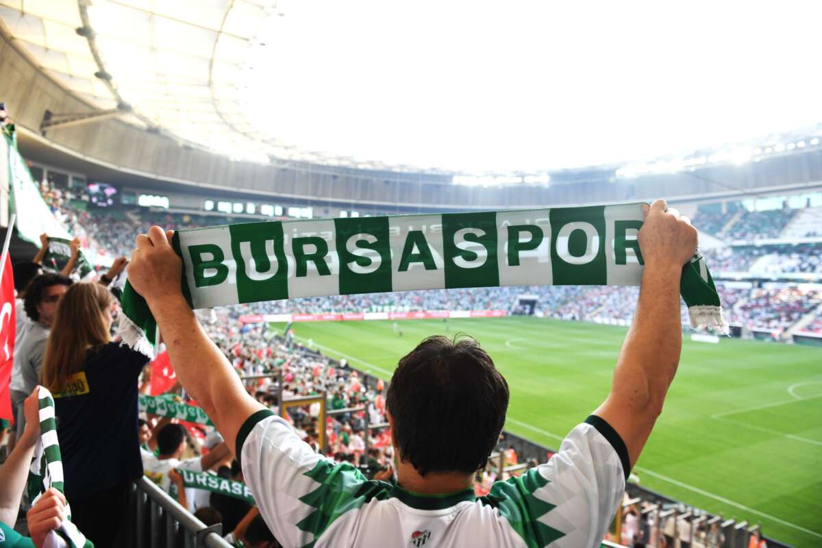 Bursaspor tribünleri doldu taştı! 38 bin 463 taraftar yerini aldı