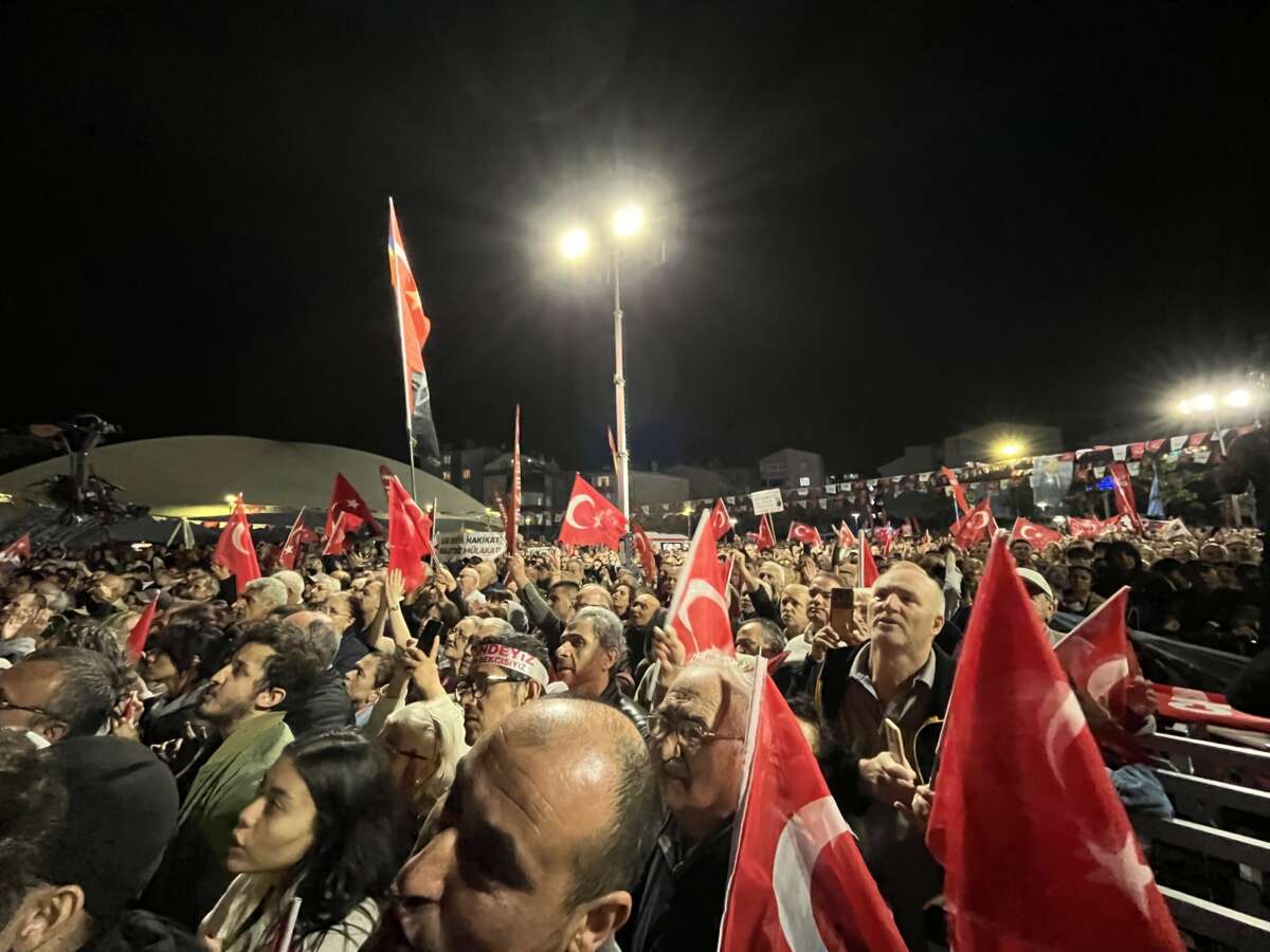 CHP Genel Başkanı Özel, Küçükçekmece’deki mitingde konuştu