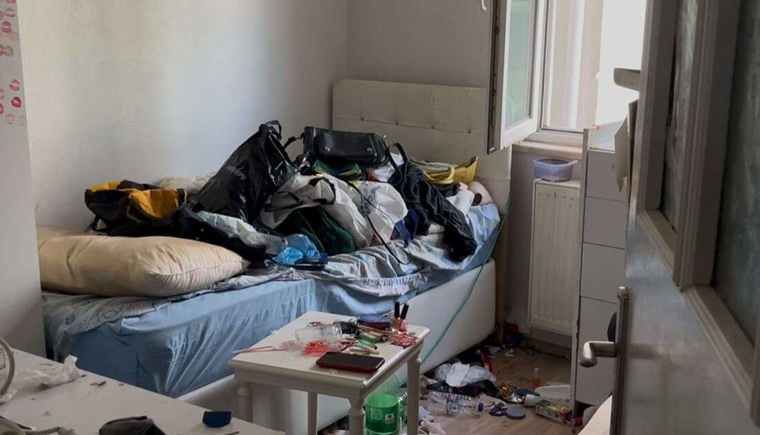 Çöp eve dönen daireden 2 kamyon atık çıktı: Belediye ekipleri şoke oldu Bursa'da 5 katlı bir