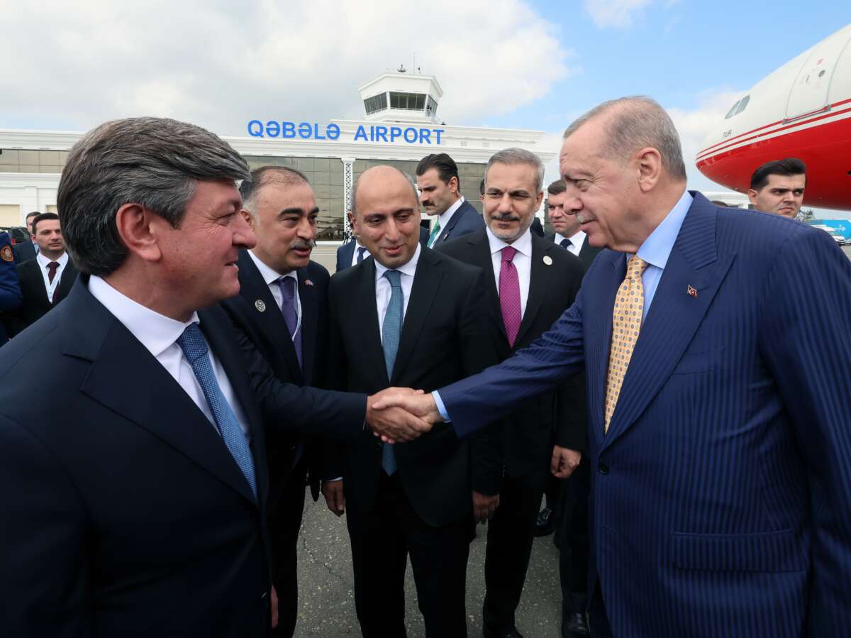 Cumhurbaşkanı Erdoğan, TDT Zirvesi’ne katılmak üzere Azerbaycan’da