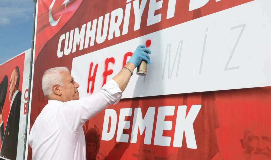 Bursa’da ‘Cumhuriyet Demek’ coşkusu sokaklarda Bursa Büyükşehir Belediyesi’nin Cumhuriyet’in