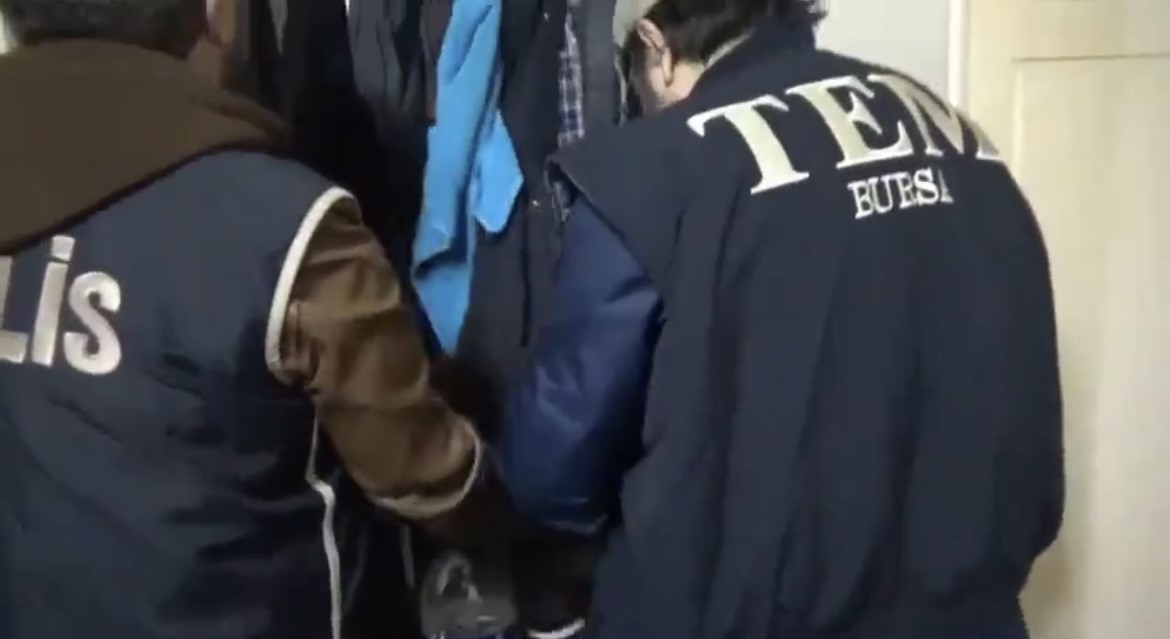 Bursa merkezli DEAŞ operasyonu: 10 gözaltı